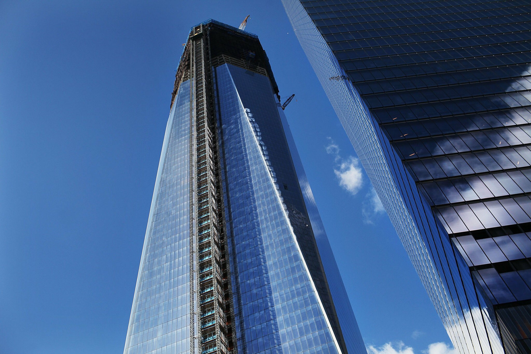Turnul 1 al World Trade Center a ajuns cea mai inalta cladire din New York, fara sa fie finalizat