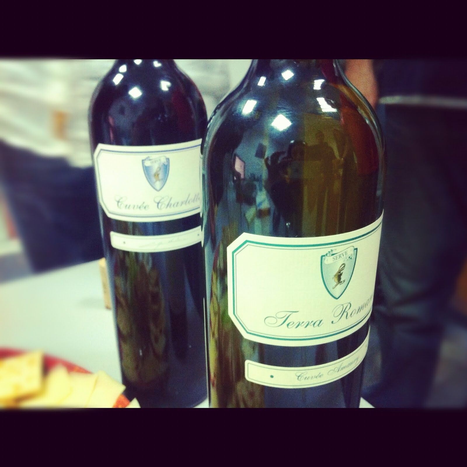 3 sticle de VIN pe care TREBUIE neaparat sa le incerci! Cuvee Charlotte din 2008, un Cuvee Amaury din 2010 si Terra Romana rose