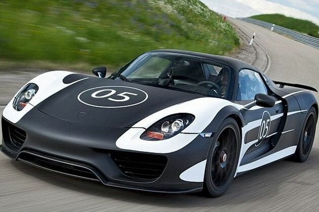 Porsche 918 Spyder consuma doar 2,5 litri la 100 km! Vezi cat costa: GALERIE FOTO
