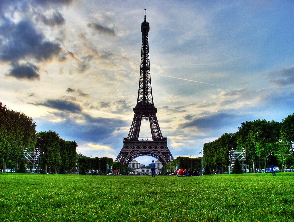 Cum a incercat o printesa saudita sa scape de o nota de 6 milioane de euro la Paris