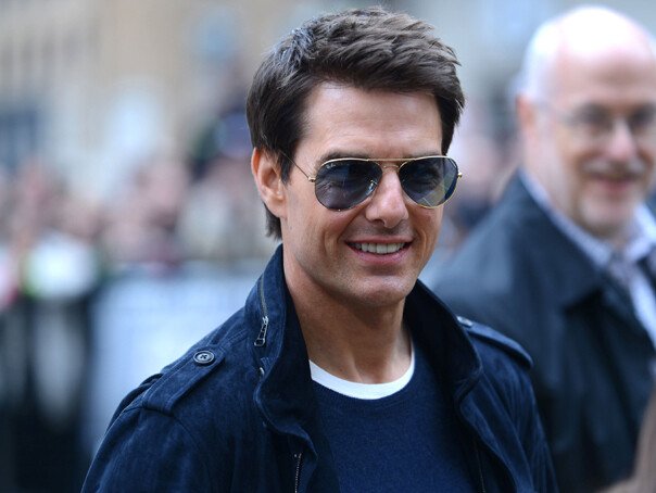 TOM CRUISE este mai tanar ca NICIODATA! Cum arata vedeta din Top Gun la aproape 50 de ani! VIDEO