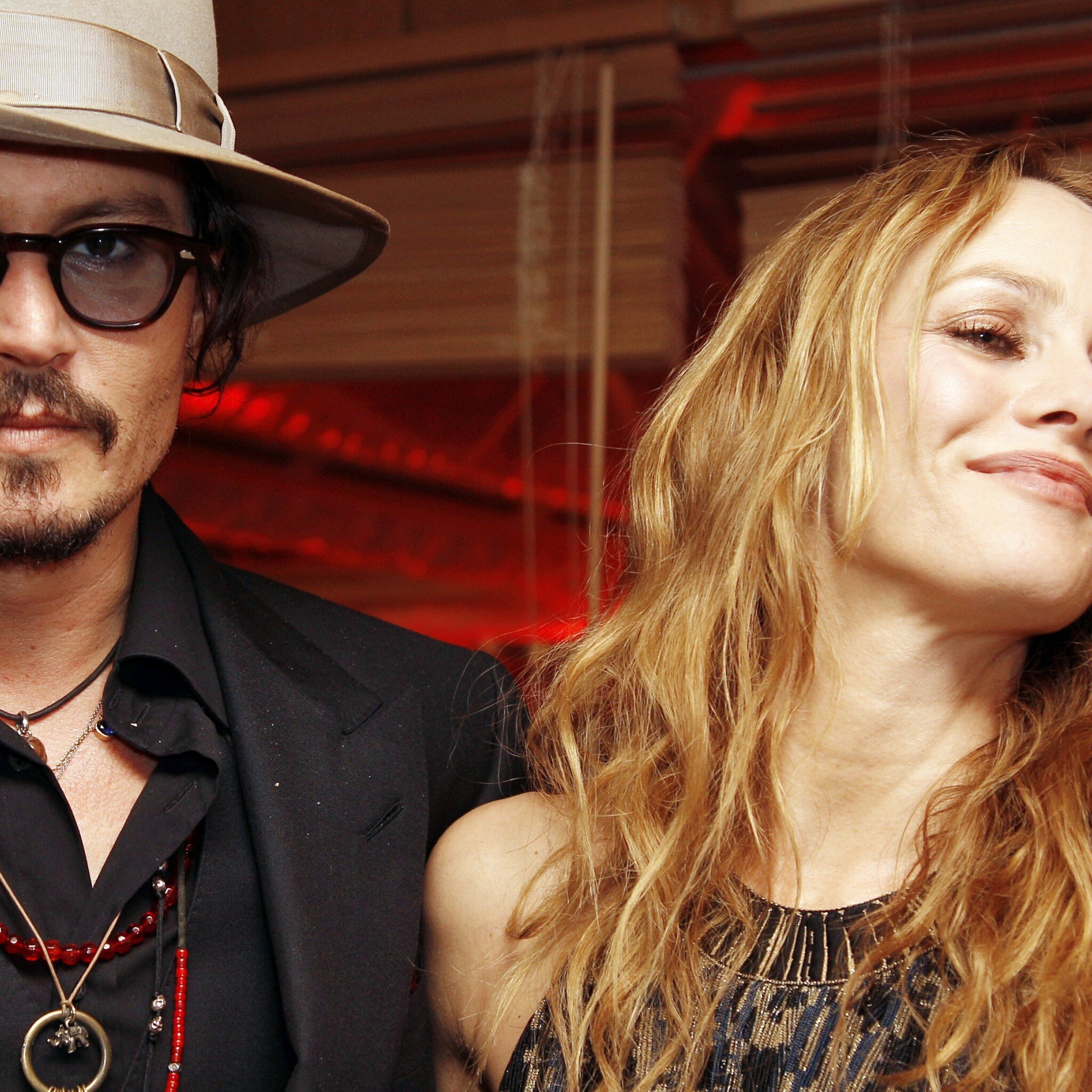 Johnny Depp si Vanessa Paradis s-au separat dupa 14 ani de relatie! VEZI DE CE