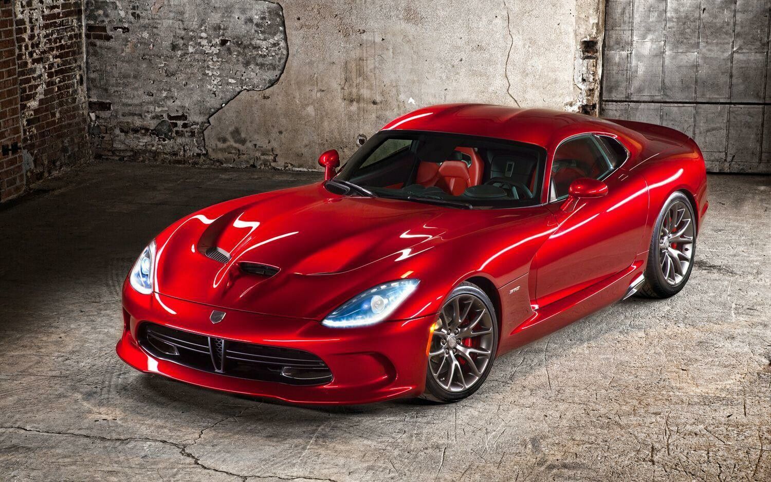 VIPER, masina care ti-a marcat copilaria, se intoarce cu un model nou: SRT 2013