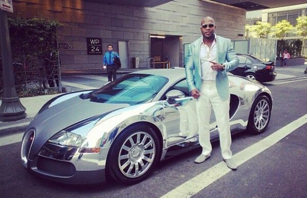 Rapperul Flo Rida si-a luat o masina de 2.000.000 de dolari! VIDEO