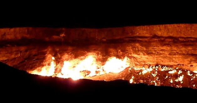 ACESTA este craterul din desert care arde de peste 40 de ani! VIDEO