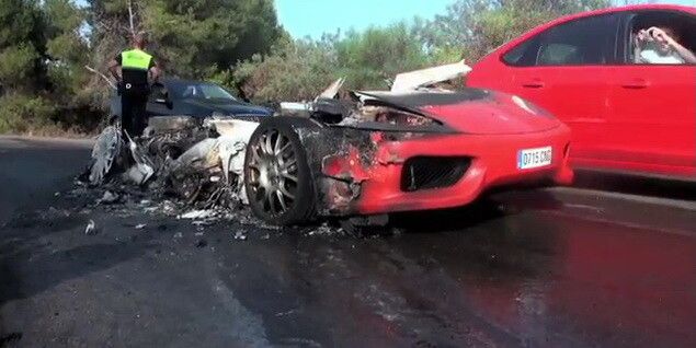 Ferrari de 250.000 de euro s-a facut scrum pe o sosea din Spania! VIDEO