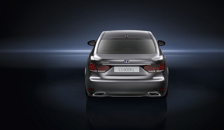 Oficial, NOUL LS: Cel mai BARBATESC Lexus