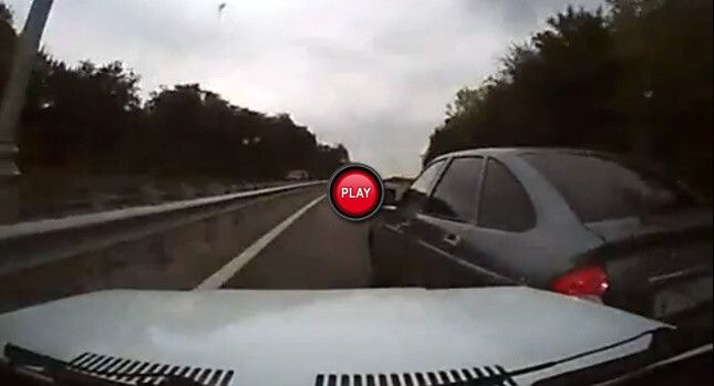 Cele mai LIPSITE de SENS manevre pe care le poti face pe sosea! FInalul era de asteptat! NU? VIDEO