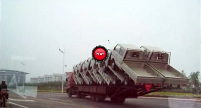 Cate camioane mici pot incapea intr-un CAMION? Vezi raspunsul: VIDEO