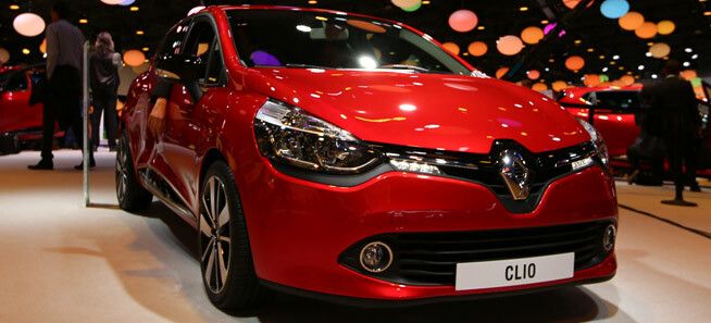 VIDEO Renault a lansat noul Clio la Salonul Auto de la Paris! Vezi aici cum arata si cele mai tari aparitii: