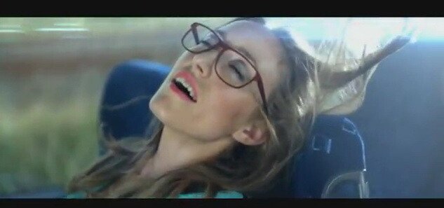 De ce e SEXY sa mergi cu autobuzul: Cea mai TARE reclama pentru transportul in comun! VIDEO