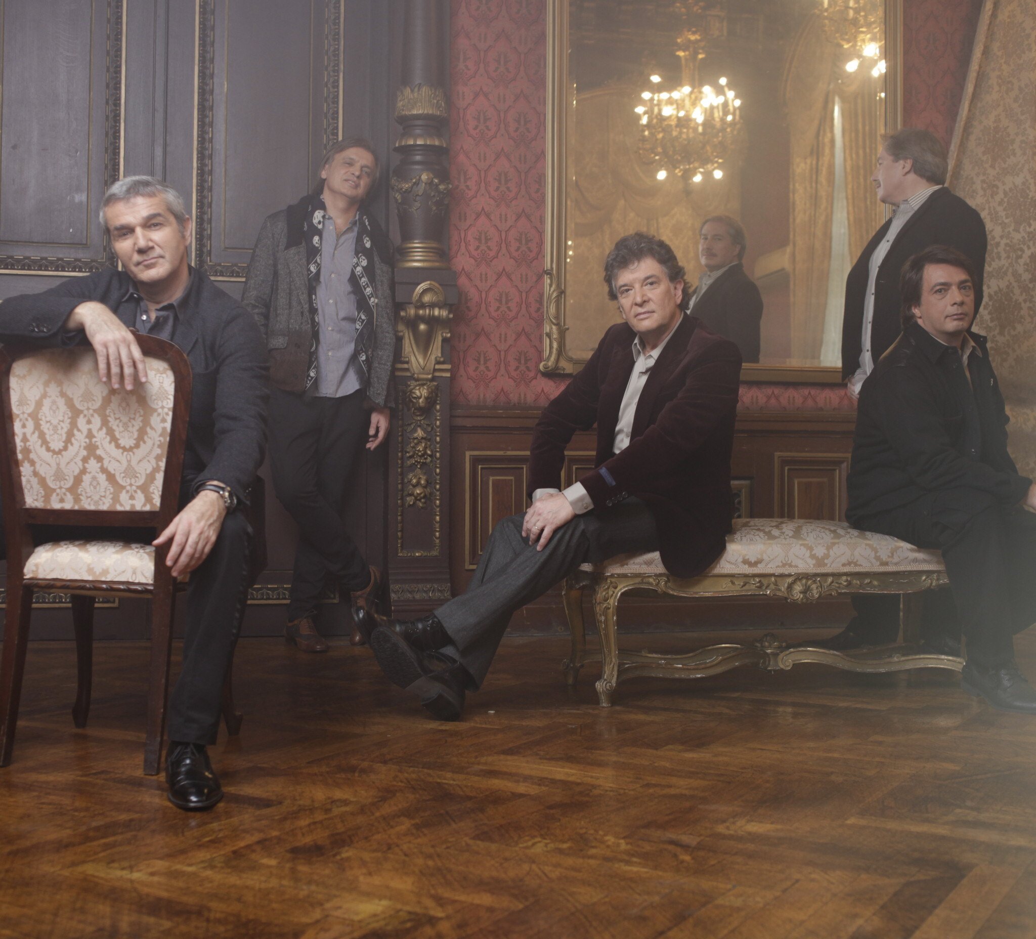 SUNA BINE: Holograf a lansat noul single: "Daca noi ne iubim!" VIDEO