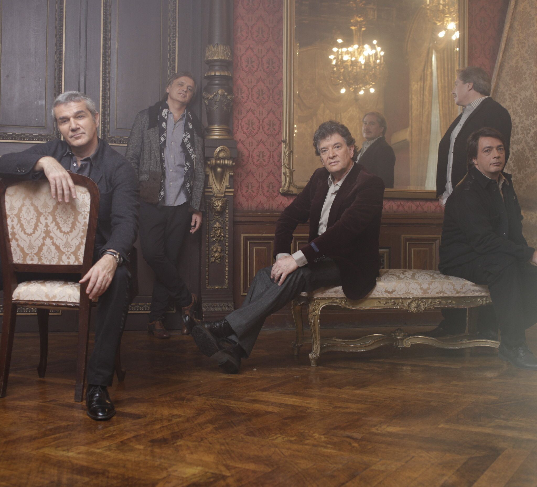 SUNA BINE: Holograf a lansat noul single: "Daca noi ne iubim!" VIDEO