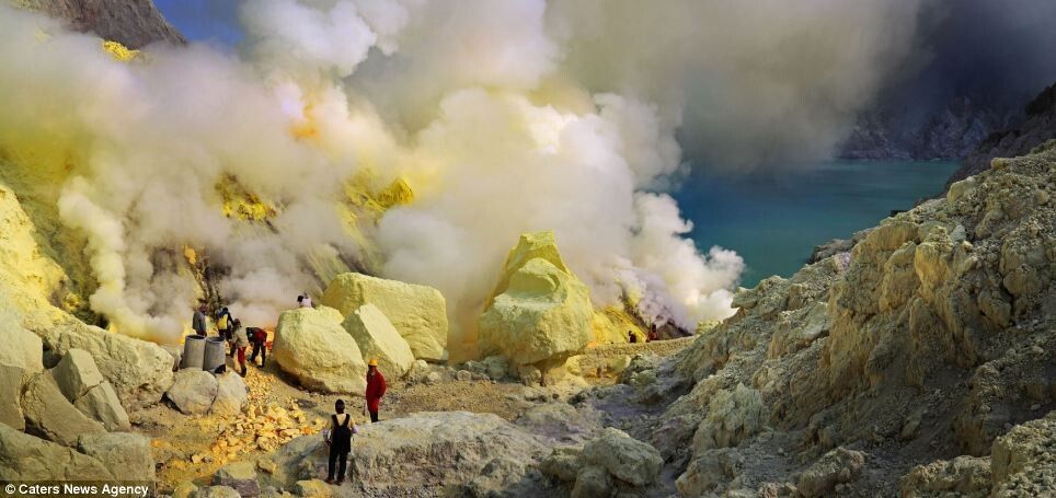 Cel mai periculos job din lume: RISTI sa MORI la 30 de ani! FOTO