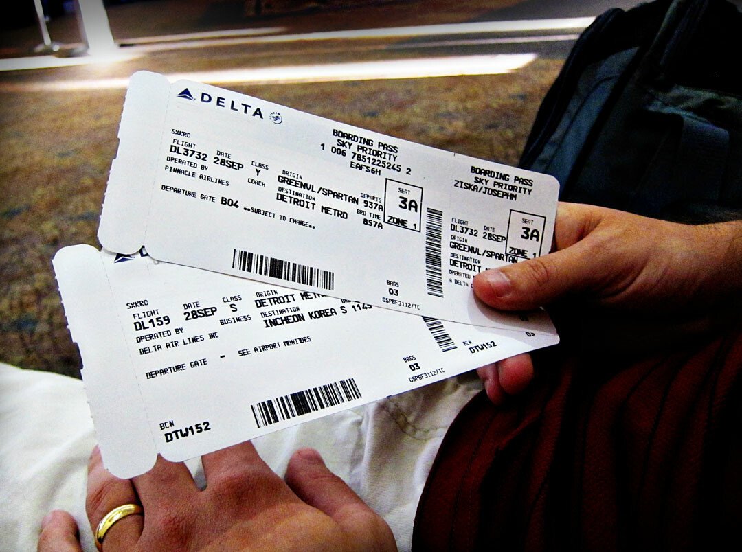 CAND e cel mai bine sa-ti rezervi un bilet de avion: Iti spune un SPECIALIST