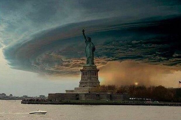 Cele 7 poze FAKE: Internetul a fost invadat de poze false cu uraganul Sandy! FOTO