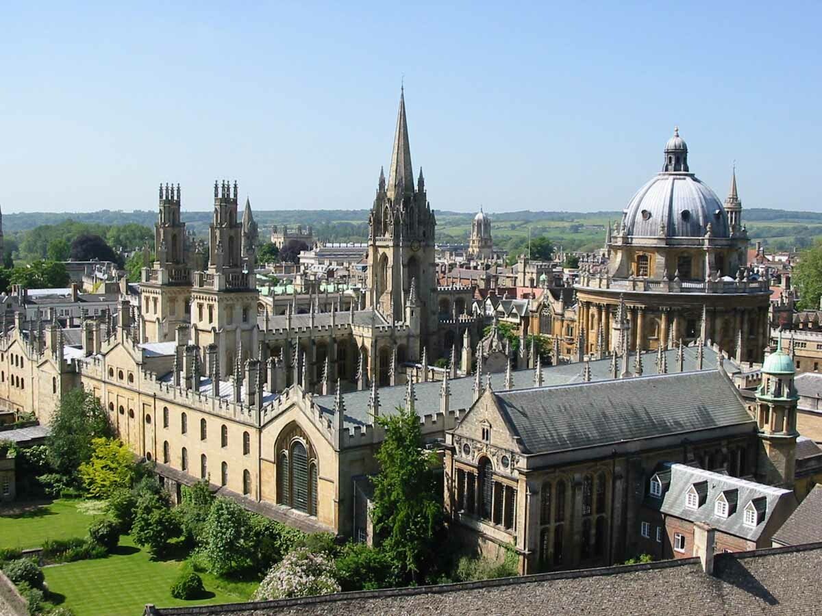 LIMBA ROMANA va fi predata, in premiera, la OXFORD