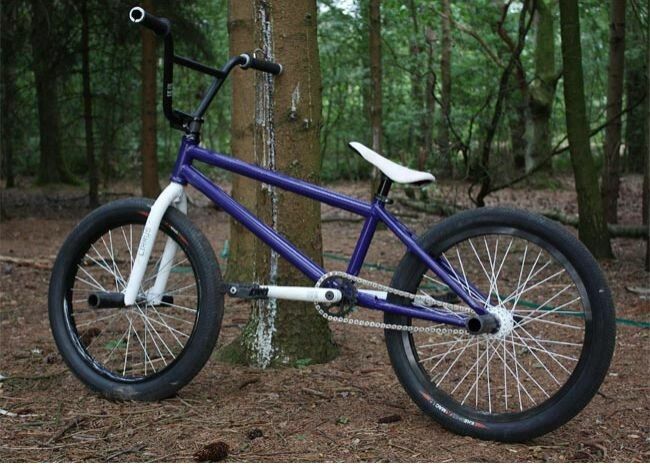 Din 117 kilometri de piste pentru biciclisti, Politia Rutiera a inchis 100, pentru ca nu se poate circula! 24 de milioane de lei, cheltuite degeaba! VIDEO