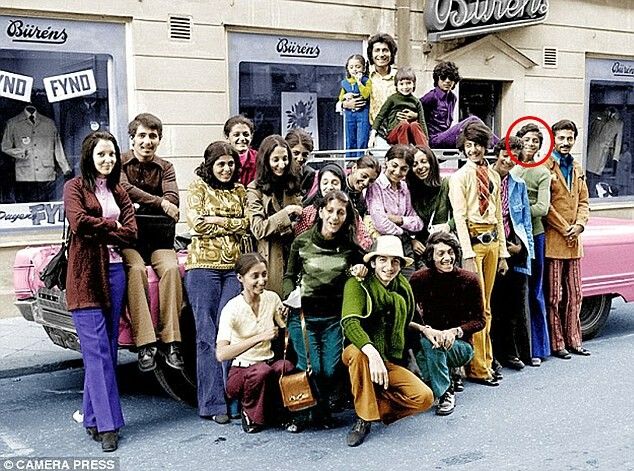 Model sexy, miliardarul cu 22 de sotii si copilul terorist! Hai sa facem cunostinta cu ceilalti Bin Laden! FOTO