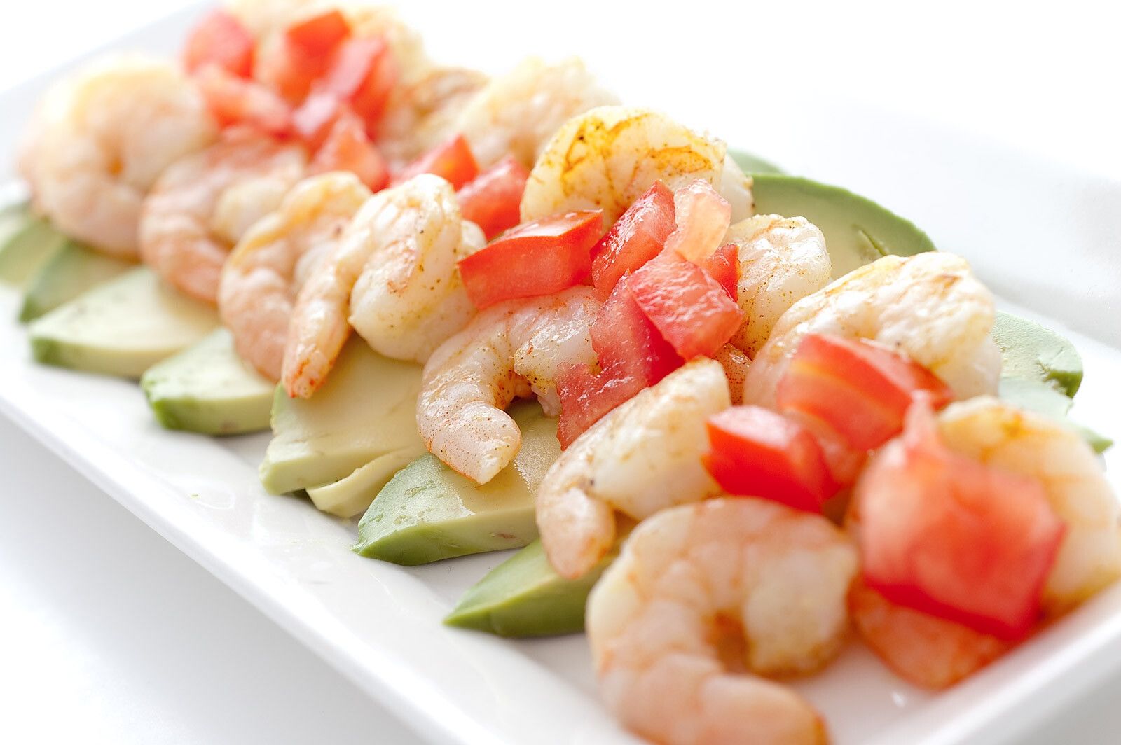 Creveti aromatizati cu lamaie si usturoi: 10 aperitive simple pentru masa de Craciun!