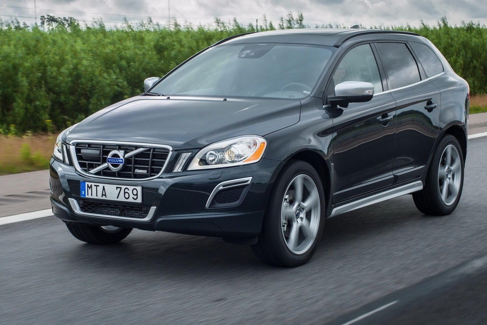 NOUL VOLVO XC60, lasat la vedere din greseala in China. Vezi cat de mult s-a schimbat