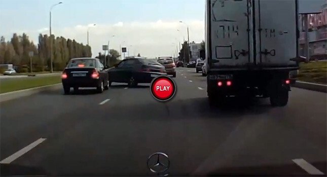 Cum NU SE FACE O DEPASIRE: clipul asta trebuie vazut de TOTI SOFERII! VIDEO
