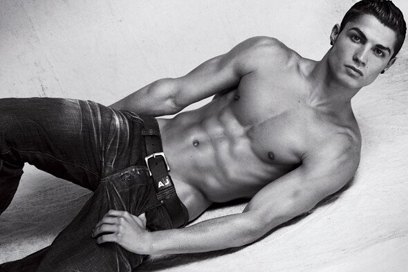 6-packul lui sufera in fiecare zi: 3000 de abdomene sunt ca o joaca! Antrenamentul lui Cristiano Ronaldo te scoate CAMPION: