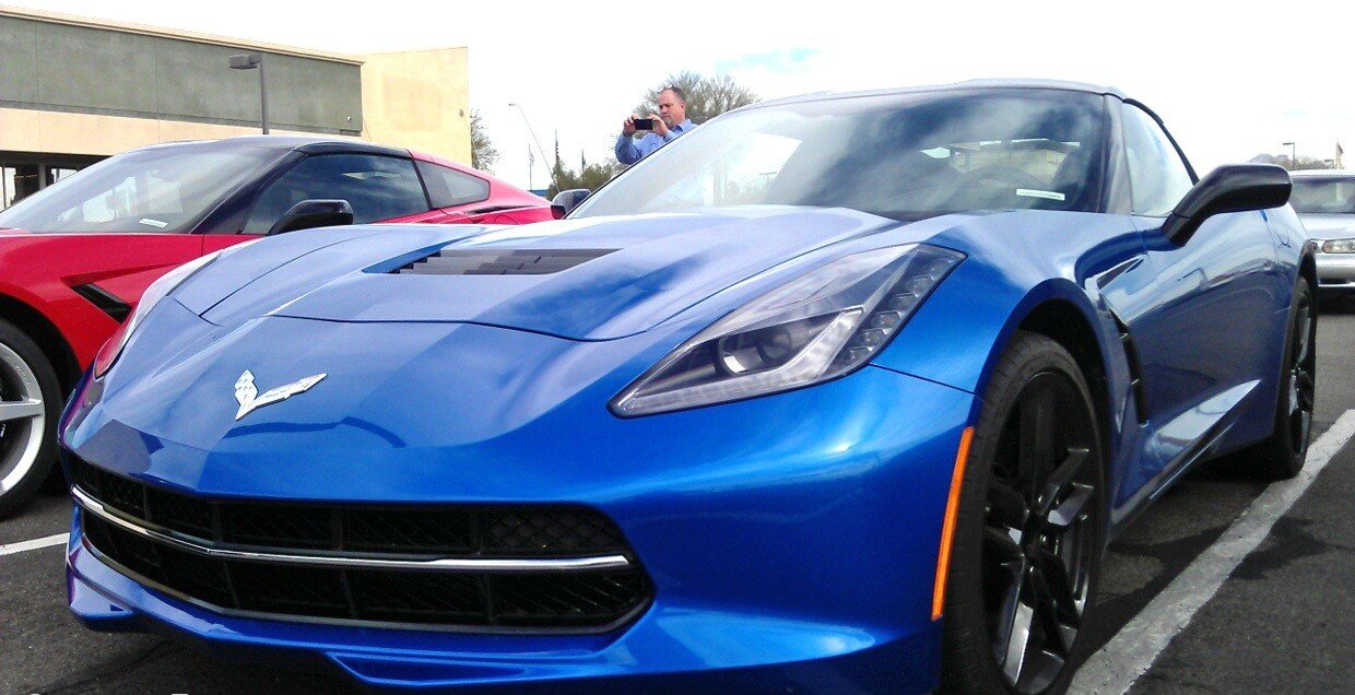Primul Corvette Stingray facut praf! Vezi cat de “sifonat” arata!