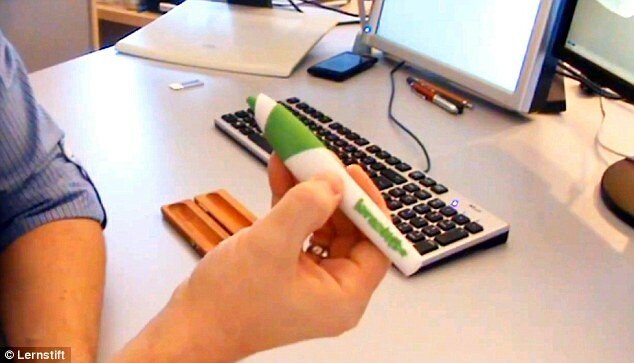 S-a inventat pixul care te atentioneaza atunci cand gresesti in scris! VIDEO