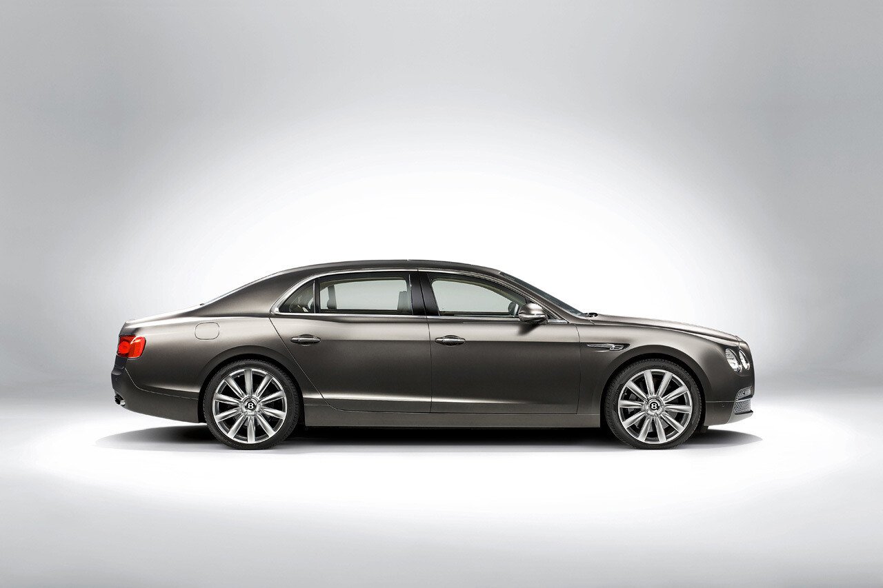 Bentley se dezice de „Continental”! Flying Spur 2014 face zero compromisuri.