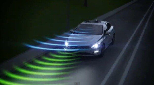 Dupa cel mai avansat sistem de franare din lume, VOLVO aduce o inovatie care va revolutiona condusul pe timp de noapte: VIDEO