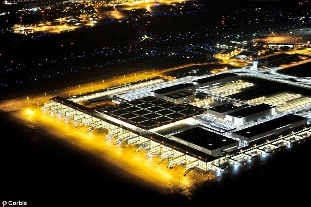 Nemtii nu pot stinge lumina la aeroportul din Berlin! Vezi de ce: