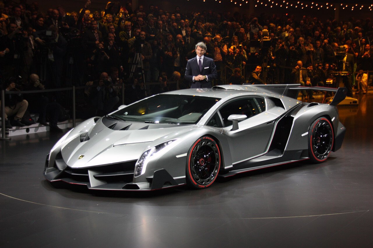 Distrugatorul de Ferrari, McLaren si Porsche e pe Pamant! Doar 3 din 7.000.000.000 de oameni se vor bucura de el! VIDEO