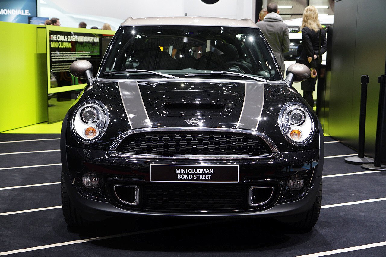 FOTO MINI a lansat Clubman Bond Street la Geneva! Vezi cum arata cea mai noua masina de fite!
