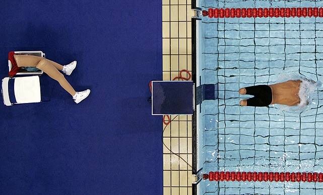 Un fotograf a surprins o diferenta de 0.01 secunde: Acel moment a schimbat sportul! TOP 10 imagini de poveste