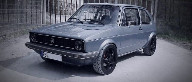 ULUITOR! Un neamt si-a dopat Golf-ul cu 736 de cai putere! Uite cum zboara pe strada! VIDEO