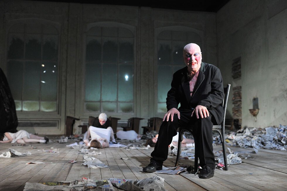 Mandru ca sunt roman: am vazut cel mai frumos spectacol de teatru din aceasta viata!