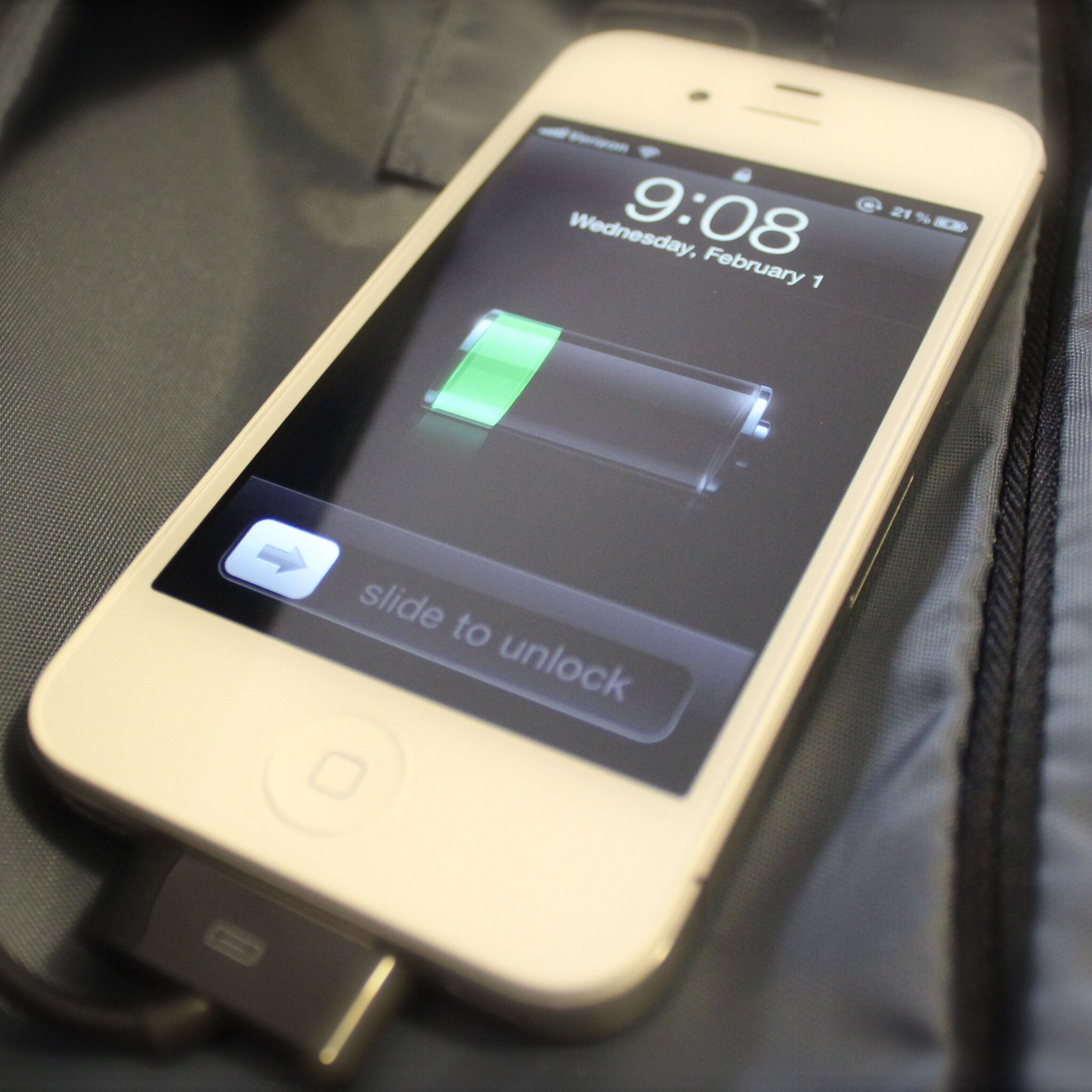 Baterii de telefon care se incarca intr-o secunda: