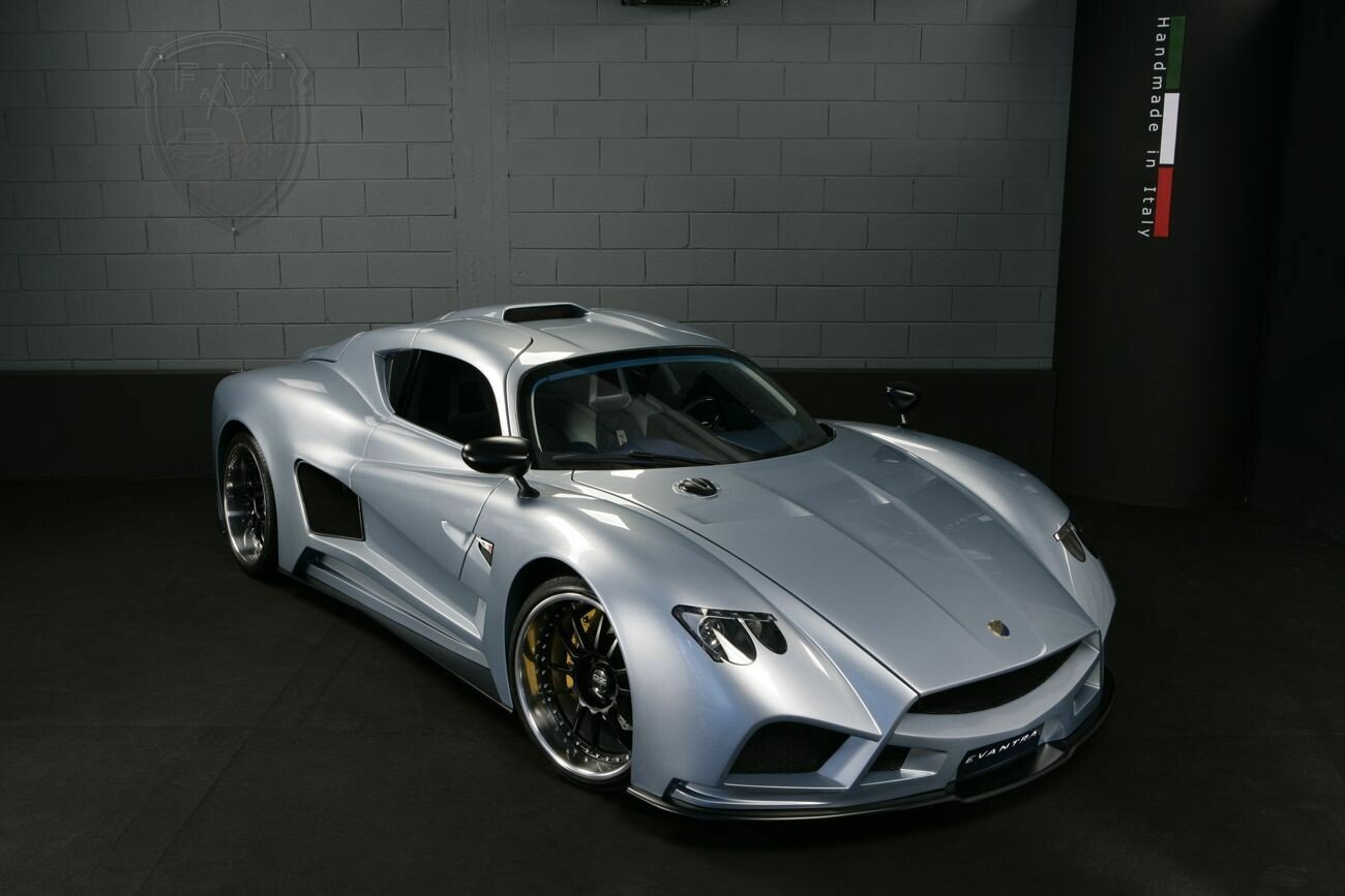 Mazzanti Evantra V8. Italianca focoasa mai greu de obtinut decat un LaFerrari!