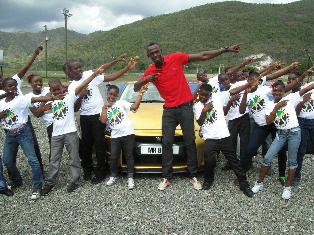 “Fulgerul” Usain Bolt si-a tras o masina pe masura: Nissan GT-R 2014.