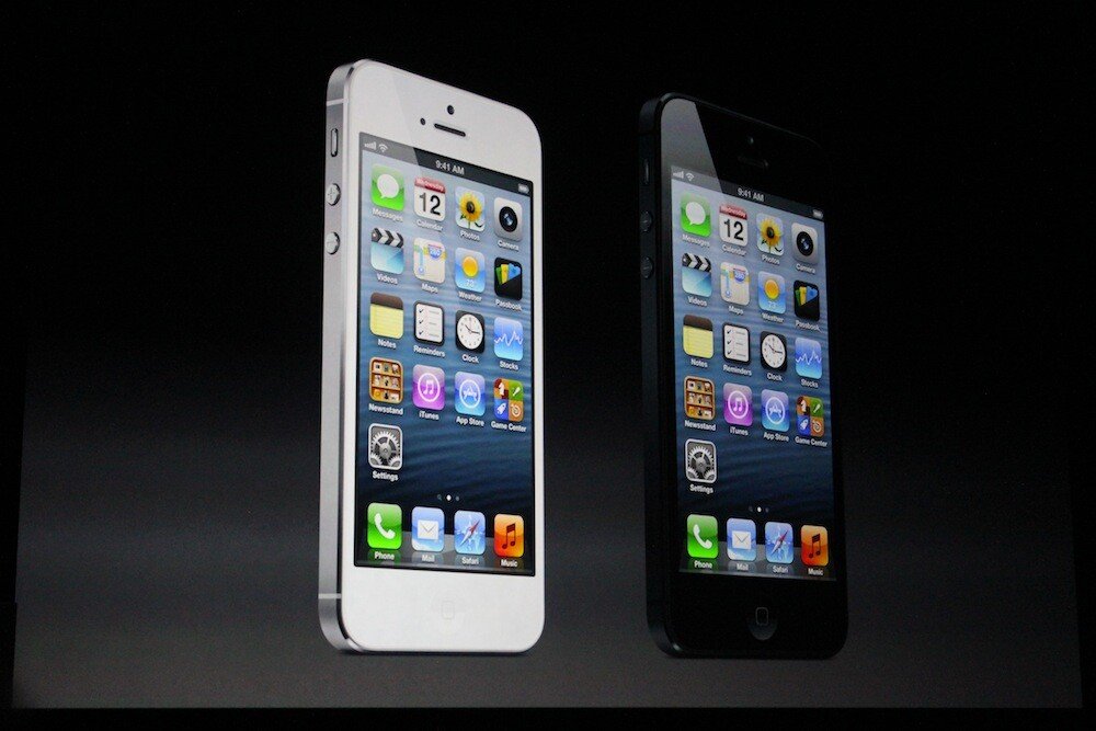 IPhone pierde teren in fata Samsung si Motorola