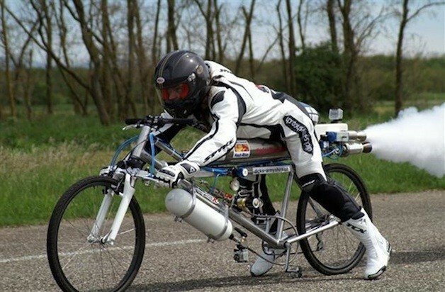 OFICIAL, e cea mai rapida bicicleta din lume! Atinge 263 km/h si poate umili orice masina! VIDEO