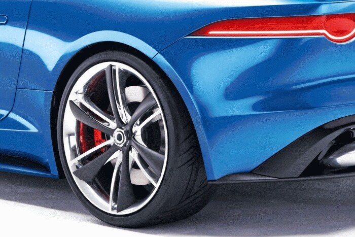 Jaguar planuieste o masina “DEMENTA”! Tinta principala e Porsche 911 Turbo!
