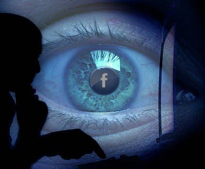 Cum poti evita ca altcineva sa vada ce ai cautat pe Facebook: