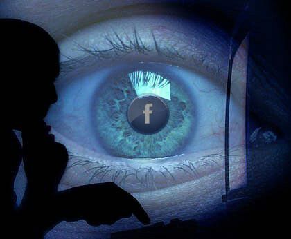 Cum poti evita ca altcineva sa vada ce ai cautat pe Facebook: