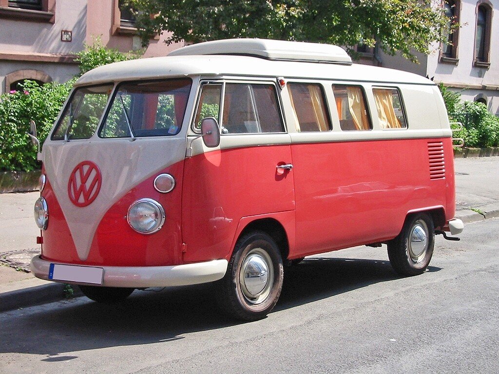 Celebrul Volkswagen Bus a reinviat! Noul rol e perfect pentru hipiotul din tine!