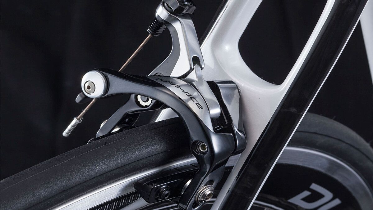 Cam asa arata bicicleta de la Lexus care costa cat un Logan GALERIE FOTO: