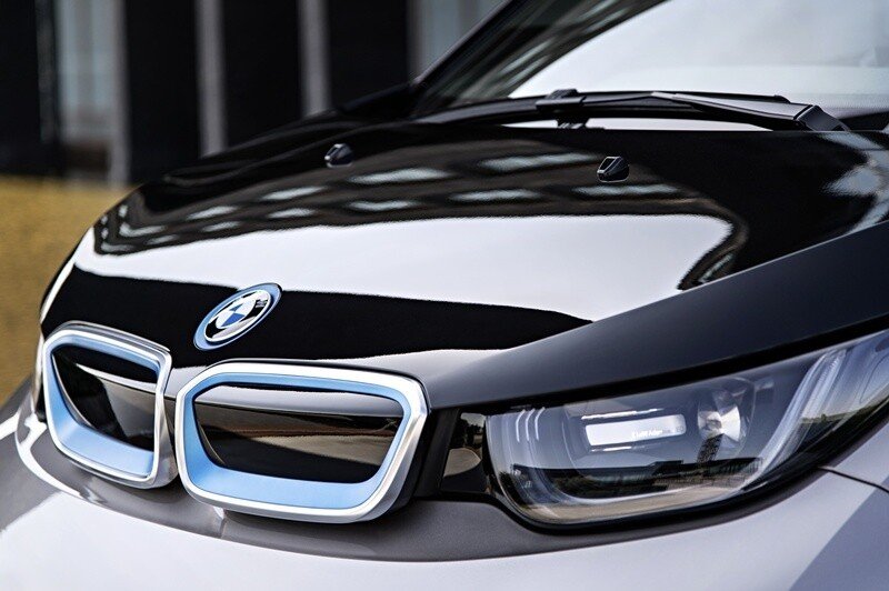 Nemtii au bagat 2 miliarde de euro in acest proiect! Cum arata primul BMW electric