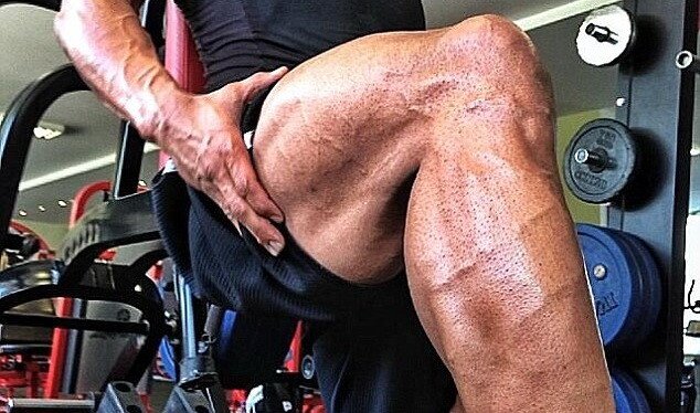 Fanii au ramas muti de admiratie: The Rock s-a transformat intr-un munte de muschi! FOTO