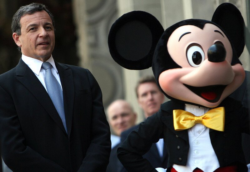 CEO-ul grupului Disney face parte din "clubul persoanelor care se trezesc la 04.30" TOP 10 oameni de succes care sunt persoane matinale!